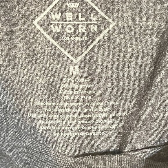 Well Worn Men T-Shirt M, Gray American Flag Distressed Short Sleeve Tee(SALE) - Picture 3 of 3